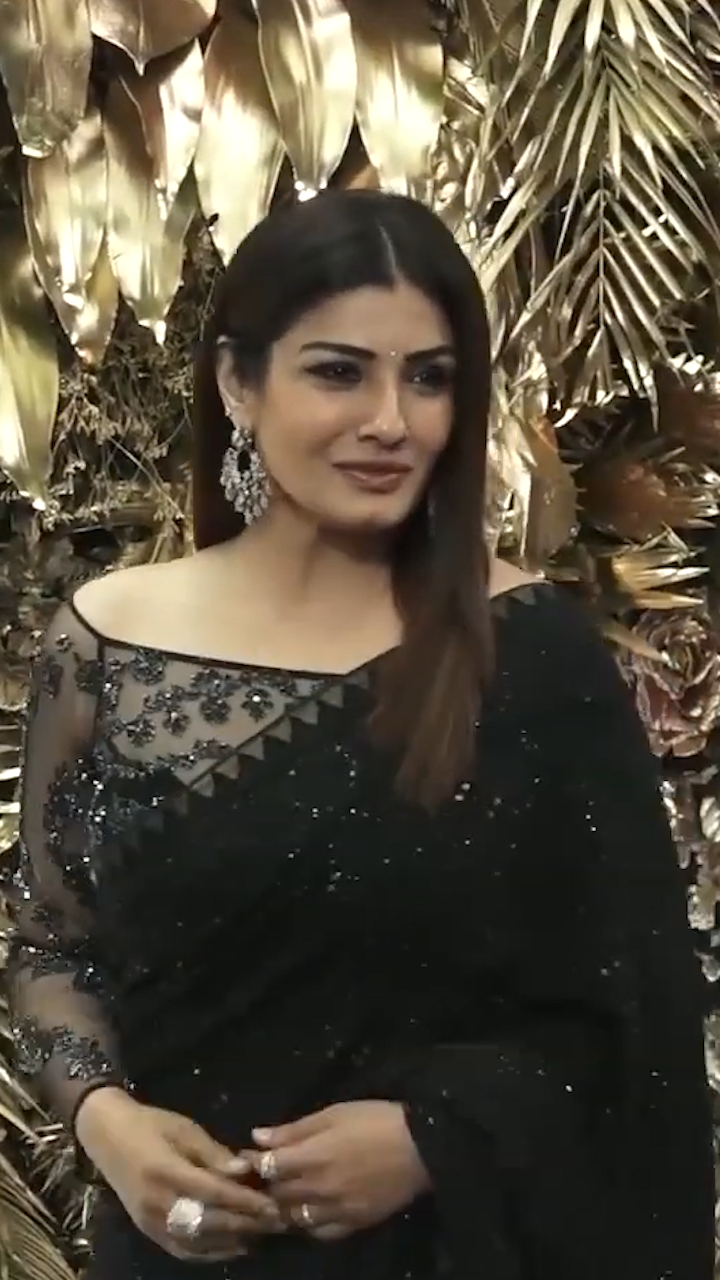 Raveena Tandon at the launch of Exclusive new collection 'COLORS' by Waman  Hari Pethe Jewellers,, | RITZ