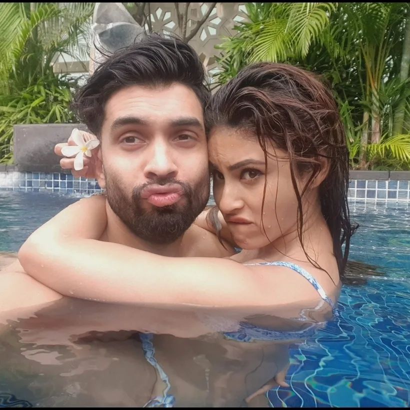 Mouni Roy, Suraj's one-month anniversary