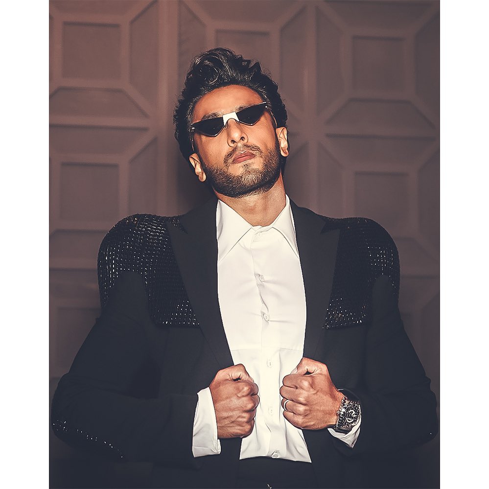 Bearded Ranveer Singh Looks Sharp in Suit with an Intense Gaze in Latest  Instagram Picture - News18