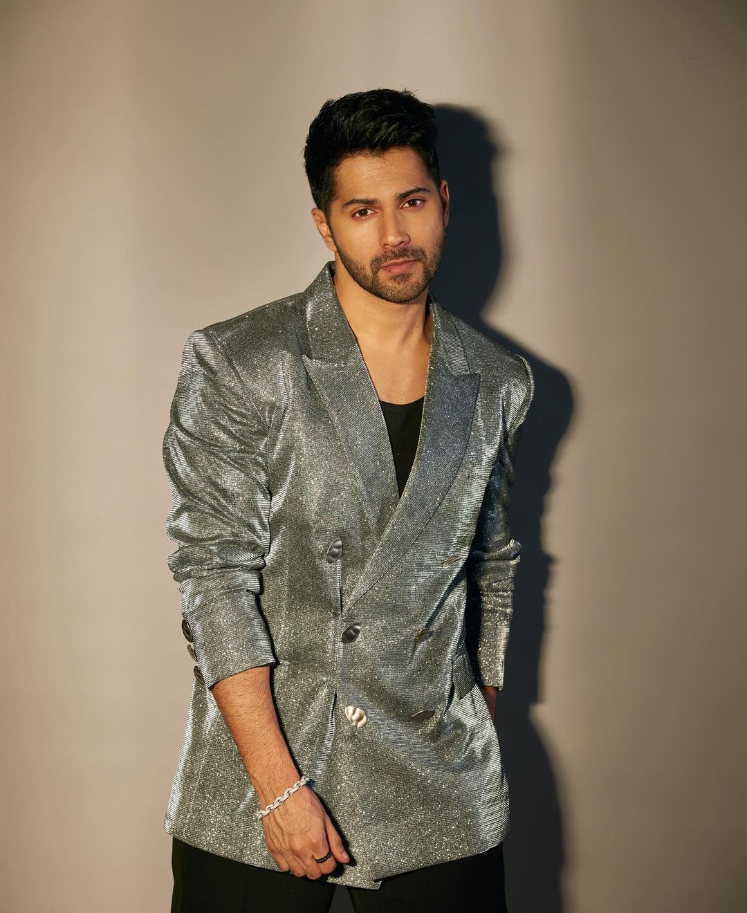 Varun Dhawan Fuking A Dick - Varun Dhawan is an Instagram star