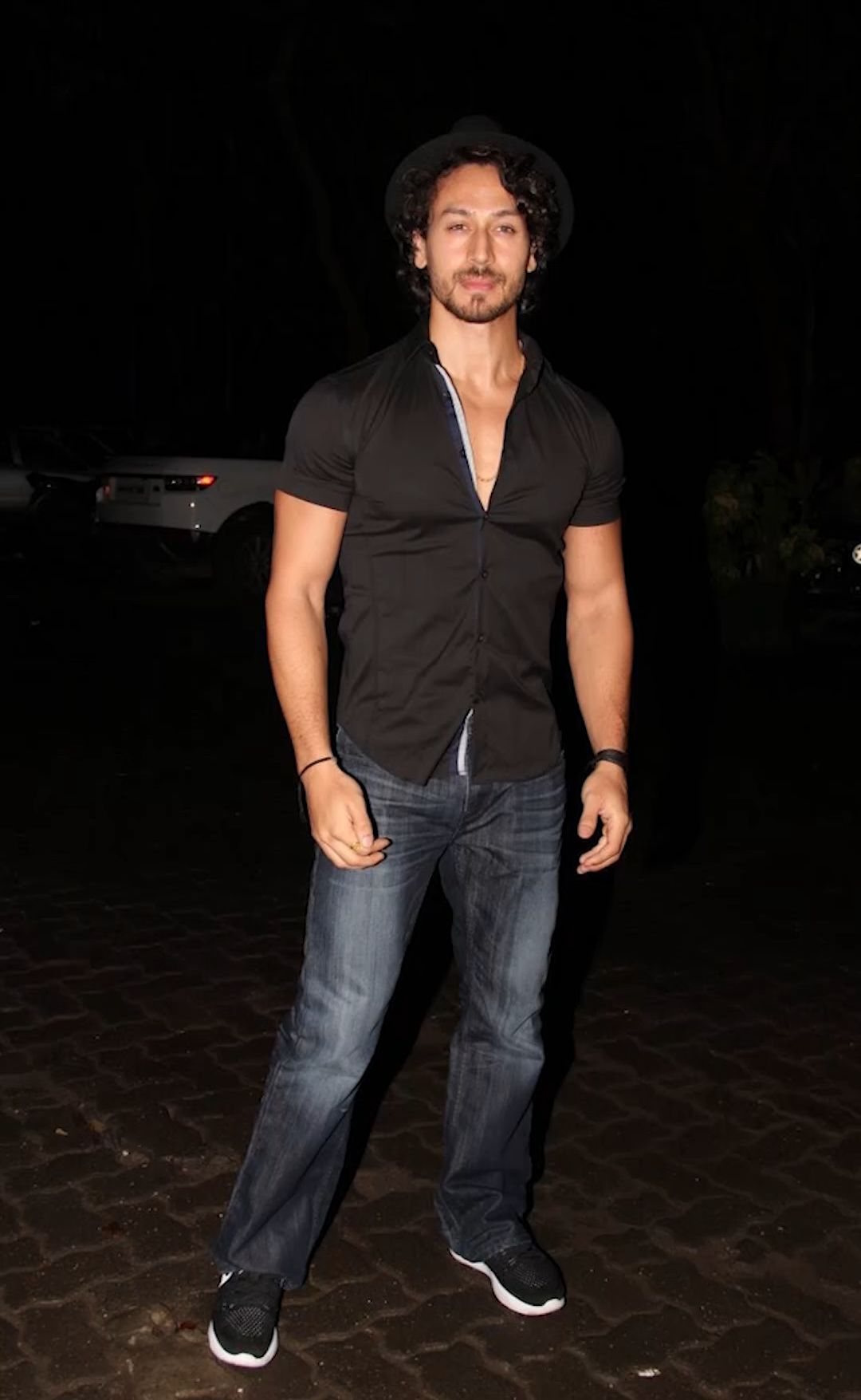 Tiger shroff in black sales t shirt