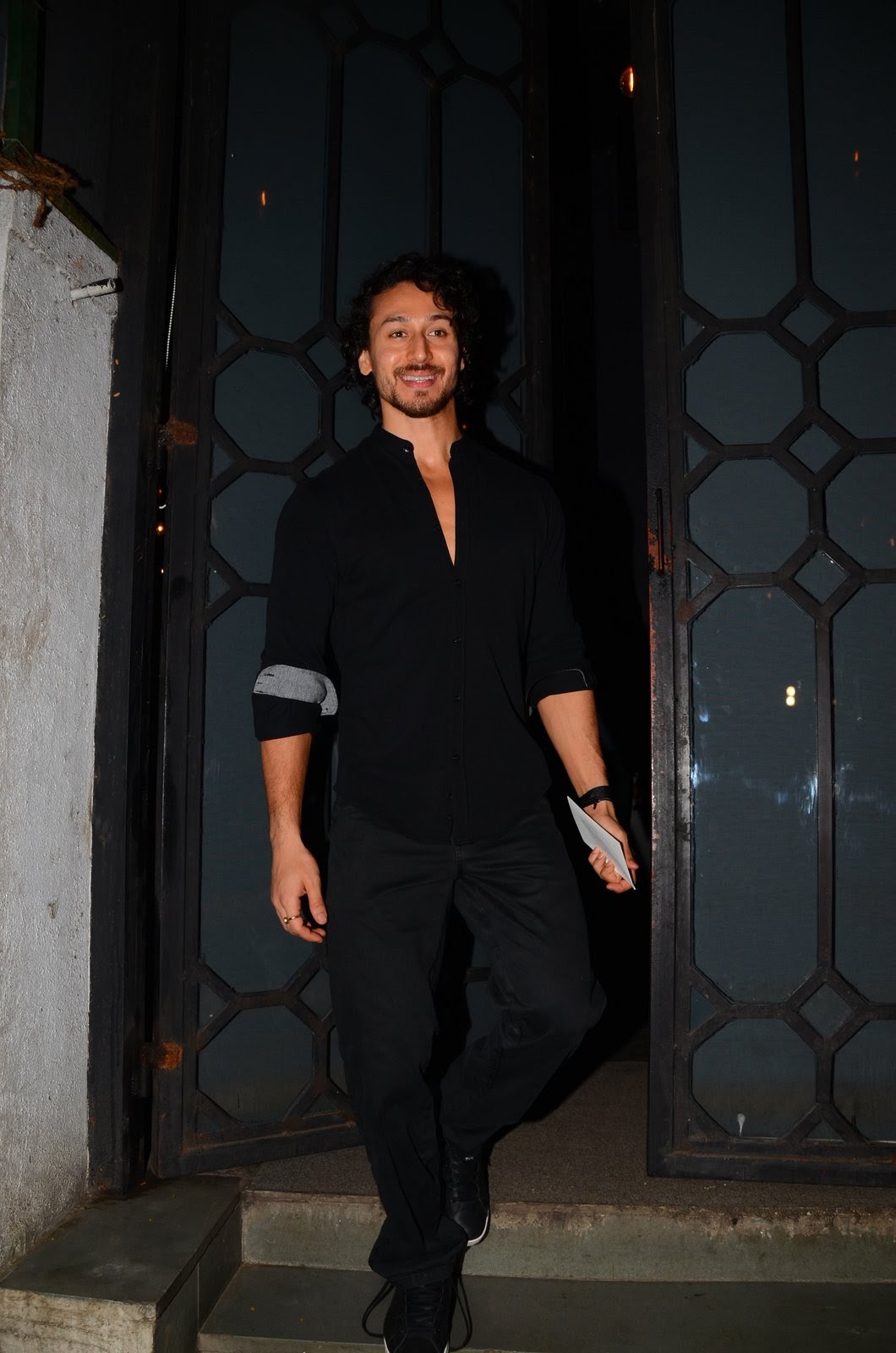 Tiger shroff in 2024 black t shirt