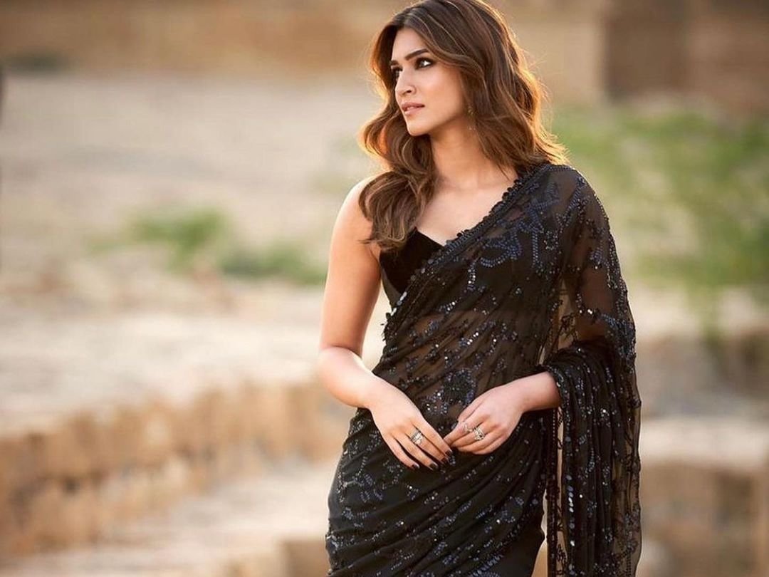 Kriti Sanon Adds A Colourful Twist To A Chiffon Saree Pairing A