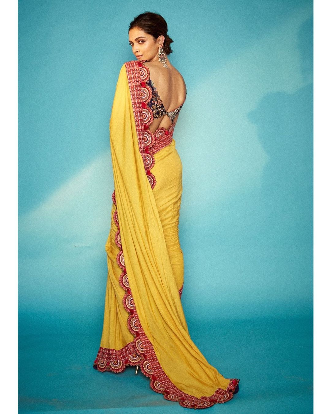 Shreya Rao Kamavarapu recreates Deepika Padukone's iconic gold tissue saree  look!