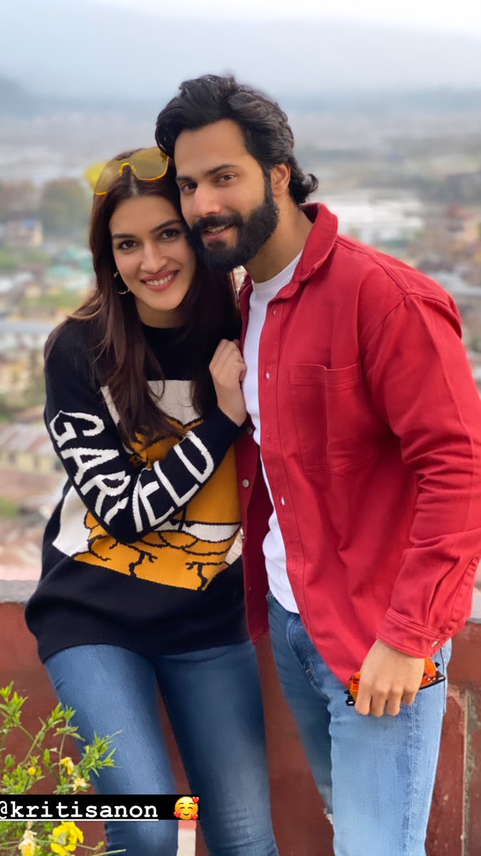 5 PHOTOS of Varun Dhawan and Kriti Sanon that will excite you for Bhediya |  PINKVILLA