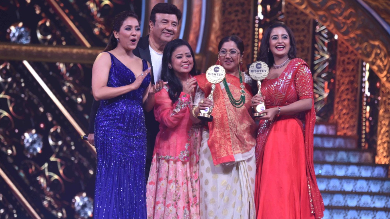 ZEE Rishtey Awards 2022 Shraddha Arya, Shabir Ahluwalia and others bag