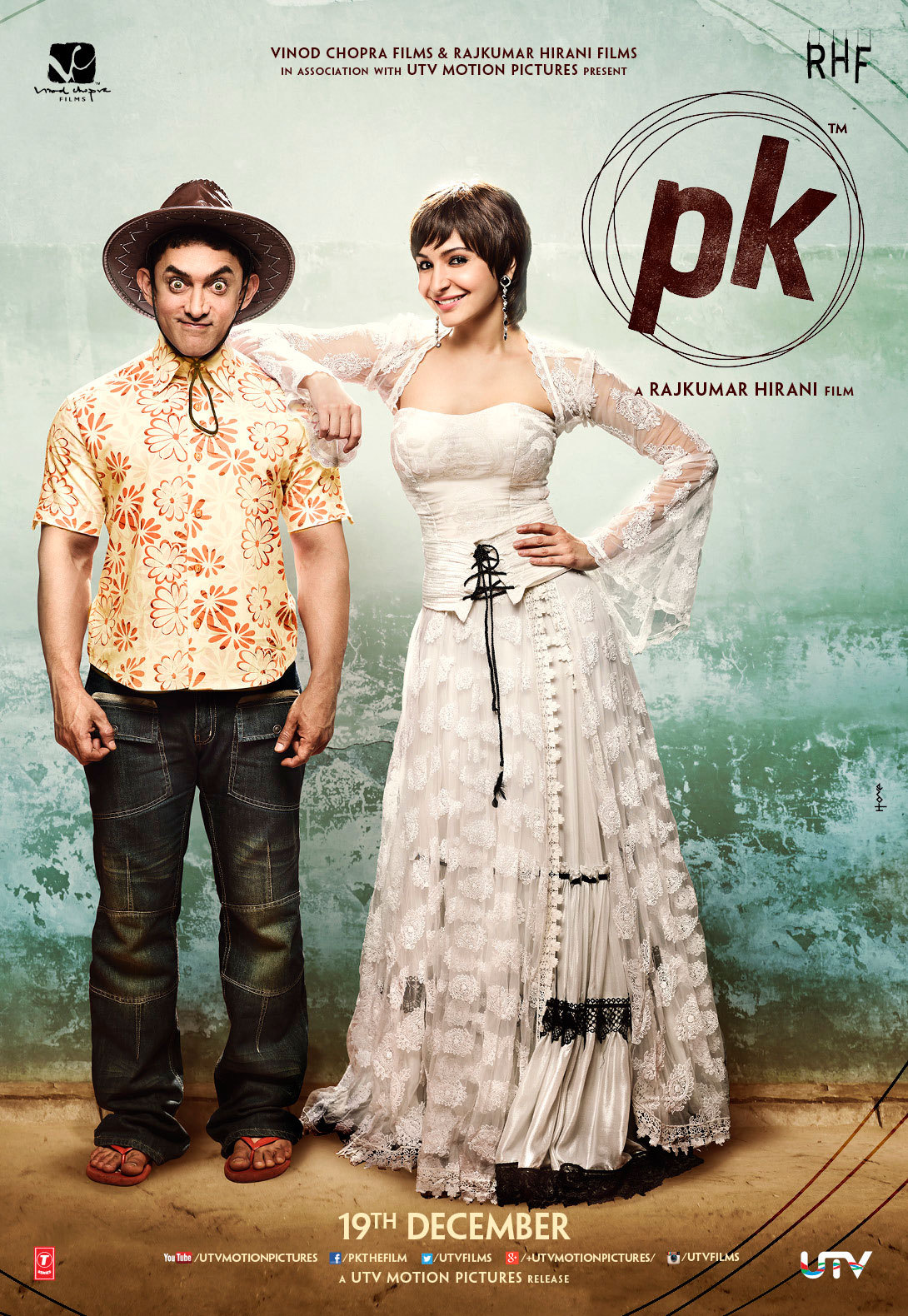 Aamir Khan and Anushka Sharma in PK.