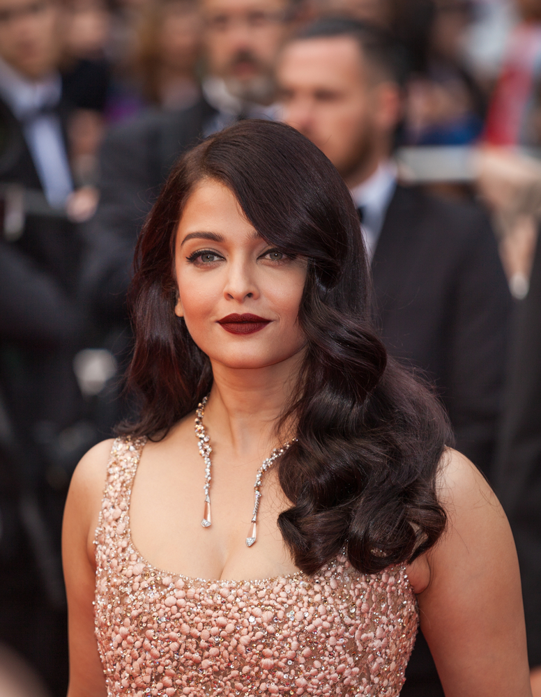 Aishwarya Rai Bachchan ofrece inspiraciones de celebridades con caras redondas