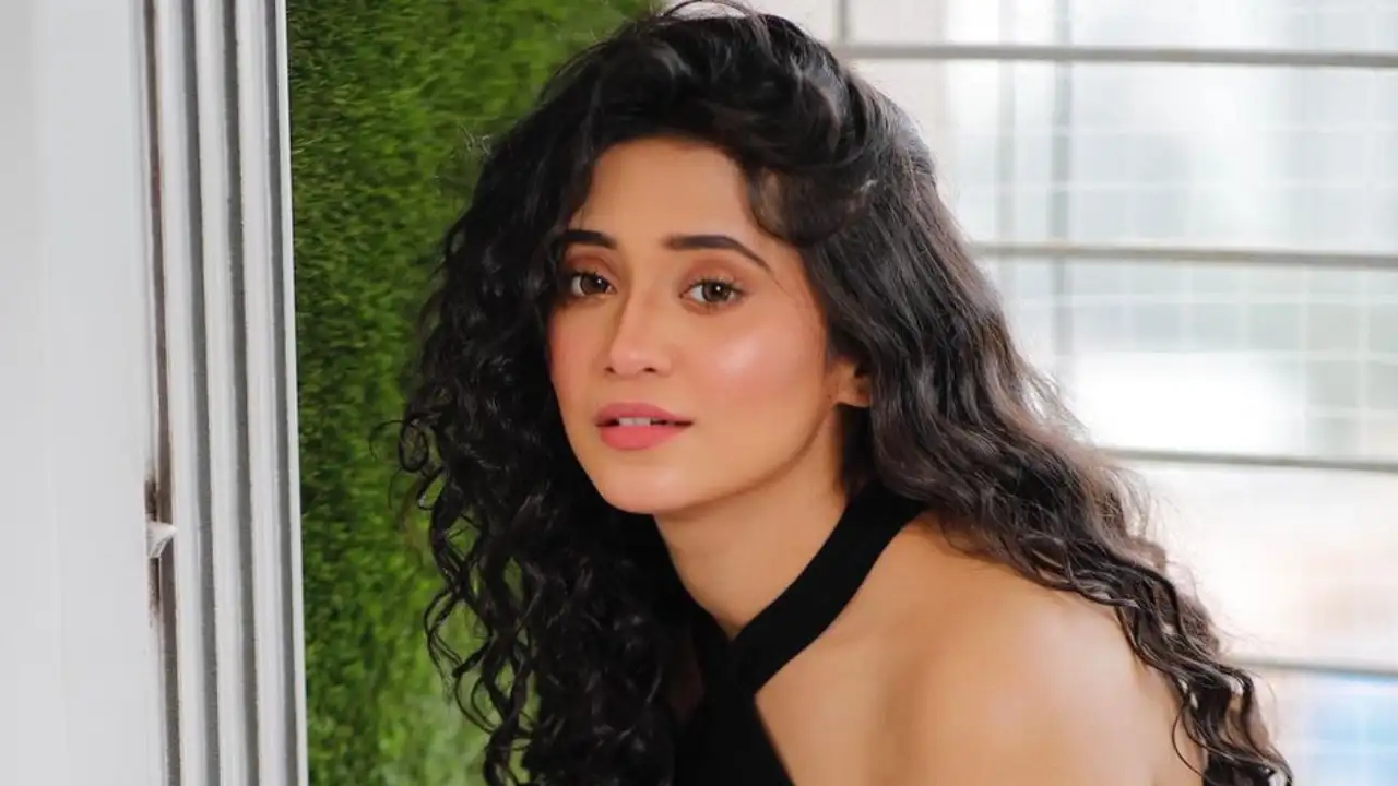 Shivangi Joshi's stylish co-ord set screams the monochrome trend isn’t ...