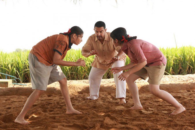 Box Office Report: Aamir's Dangal has the 2nd biggest weekend, records the highest collection on Day 10!