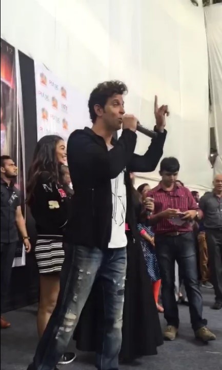 EXCLUSIVE: Hrithik Roshan impresses Ahmedabad, Sings in Gujarati!