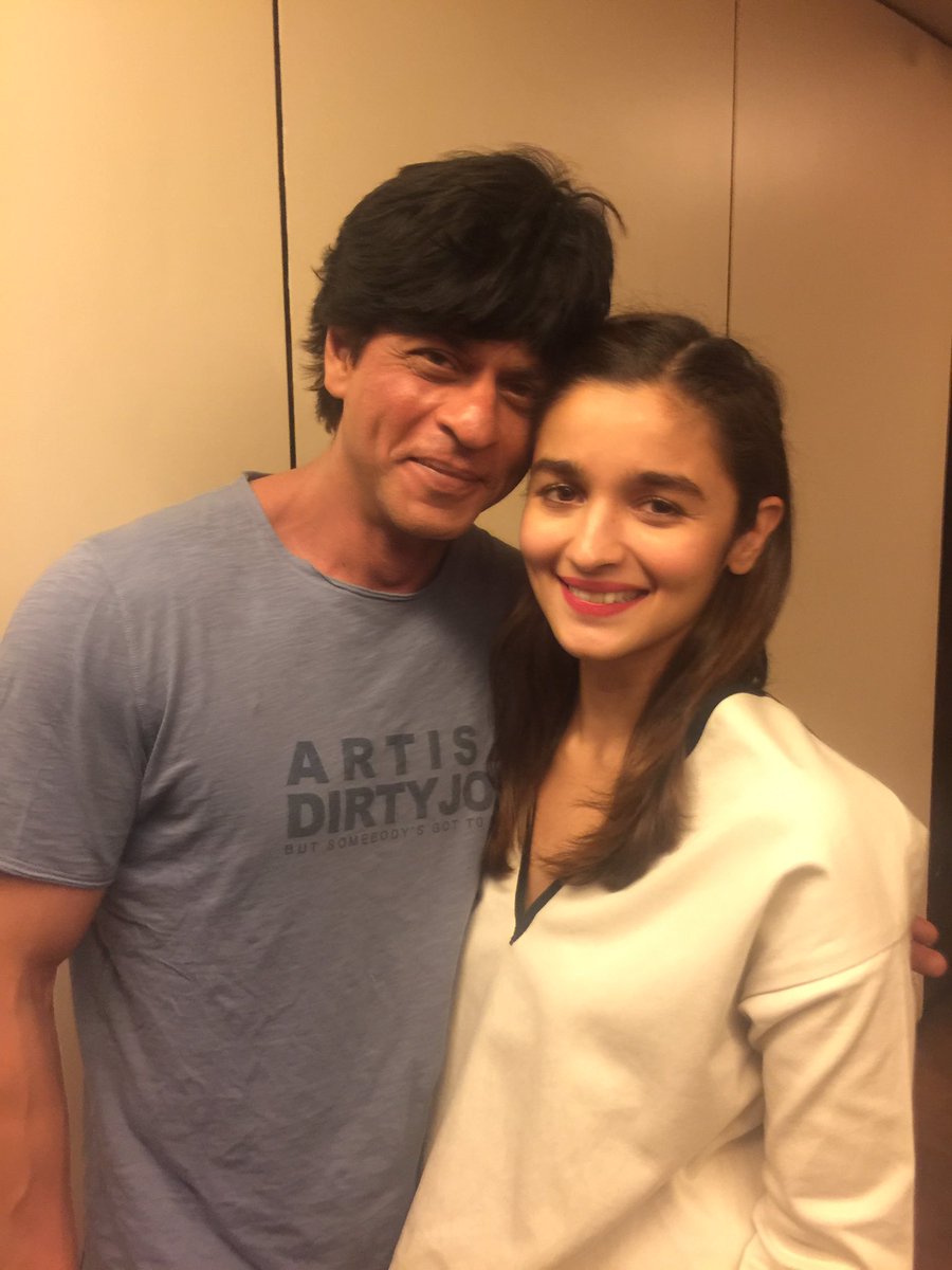 Gauri Shinde's Shah Rukh Khan-Alia Bhatt Film Titled Dear Zindagi?