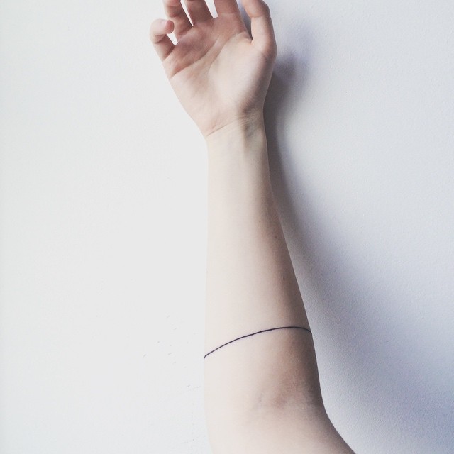 5 Minimal And Delicate Tattoo Artists To Follow On Instagram  Lottie Murphy