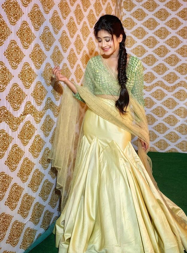 Shivangi Joshi Xxx - Yeh Rishta Kya Kehlata Hai star Shivangi Joshi's PHOTOS prove she can pull  off any desi look with elan | PINKVILLA