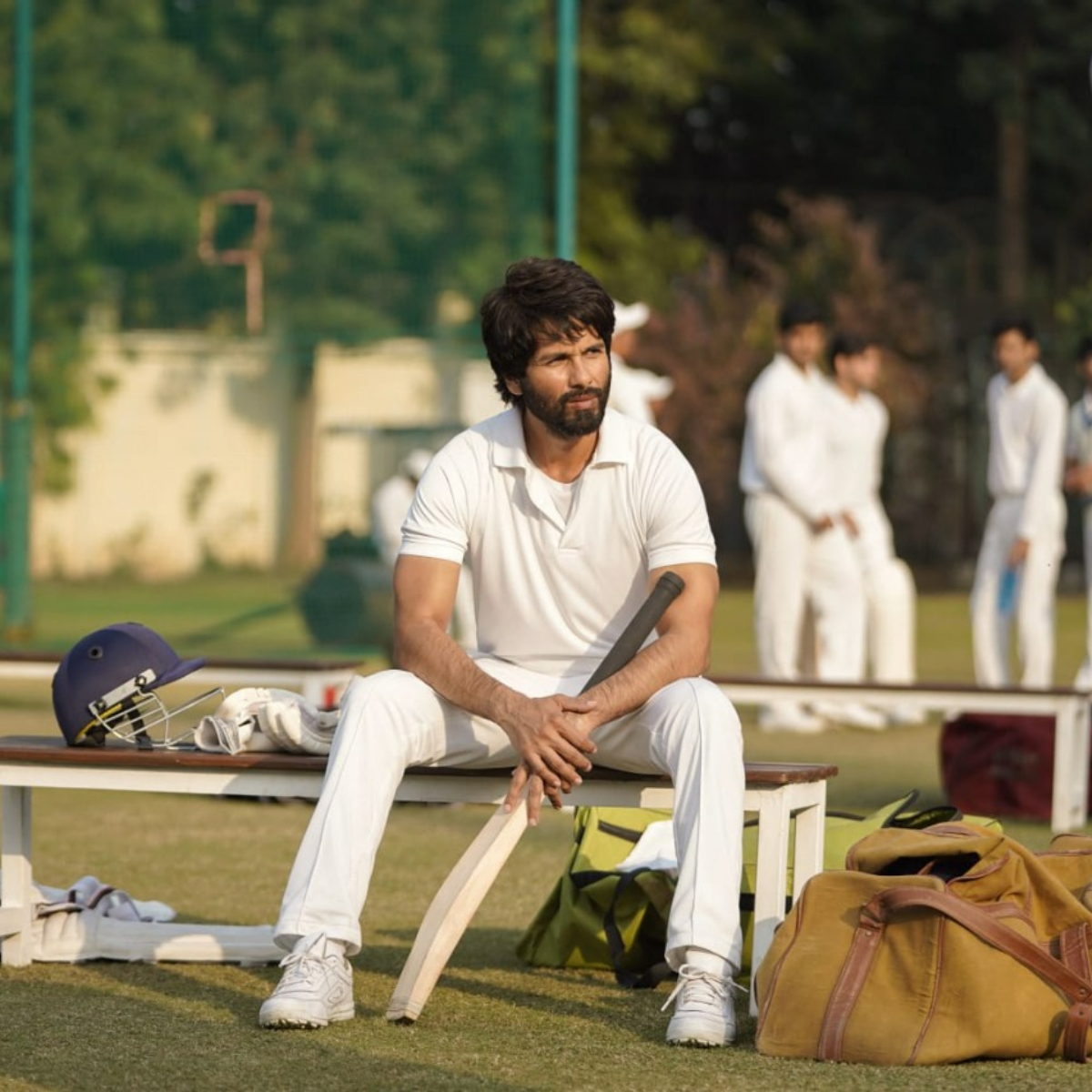 Shahid Kapoor hits it out of the park with Jersey as fans and critics hail it as his best act till date!