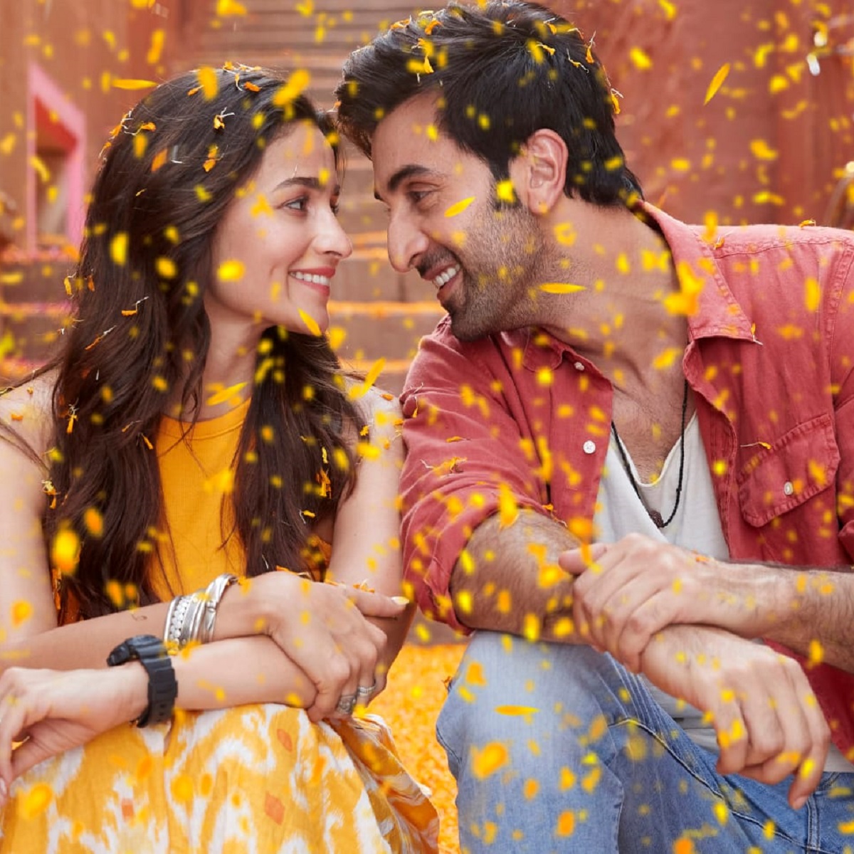 EXCLUSIVE: Ranbir Kapoor, Alia Bhatt &amp; team Brahmastra to launch love anthem of the year Kesariya on July 15