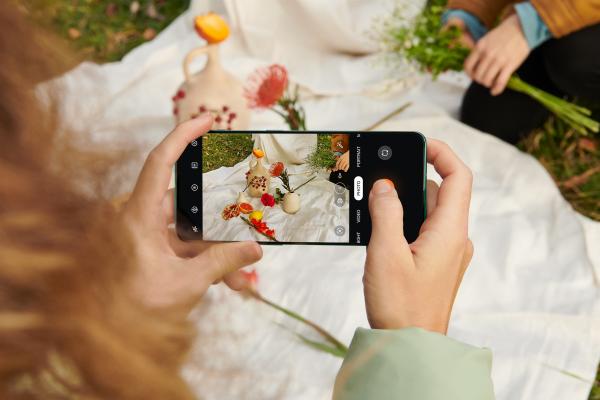 Up your Instagram game with the new OnePlus 10 Pro!