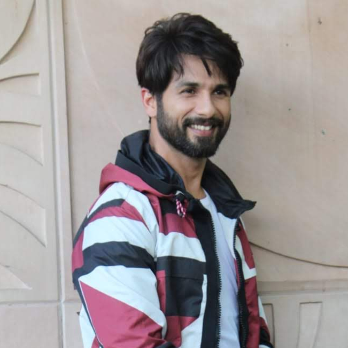 EXCLUSIVE: Shahid Kapoor is intimidated by Hrithik Roshan & wants to do something like Haider with him; WATCH