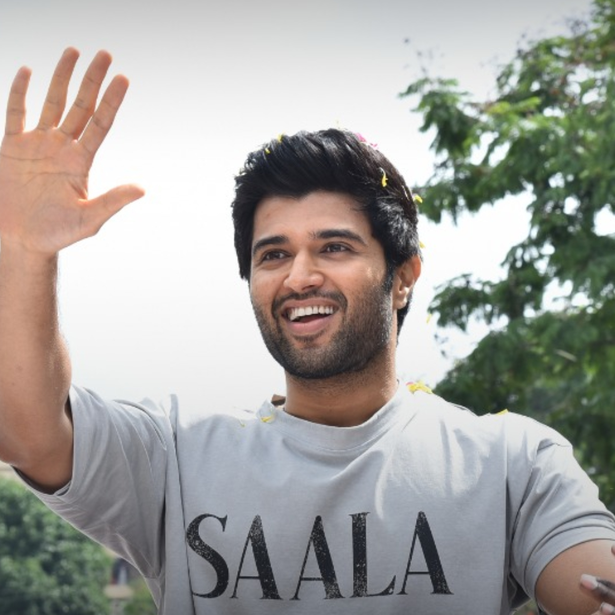 Vijay Deverakonda Promotes Liger in Kochi despite being unwell