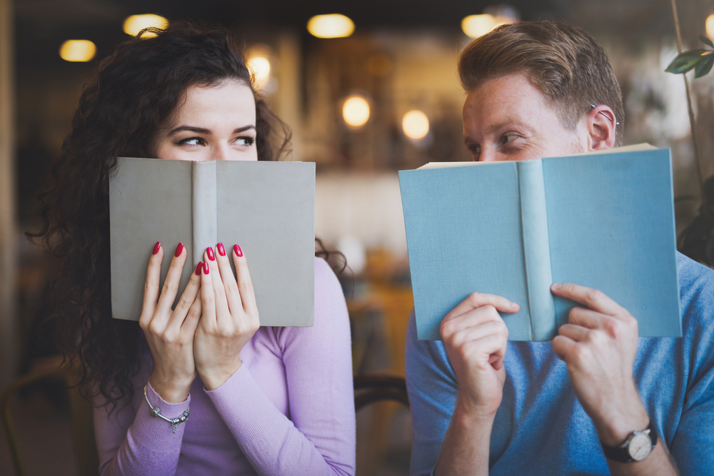 The shy couple that reads Romantic Cute Bedtime Stories for Girlfriend to Make Her Sleep Like a Baby