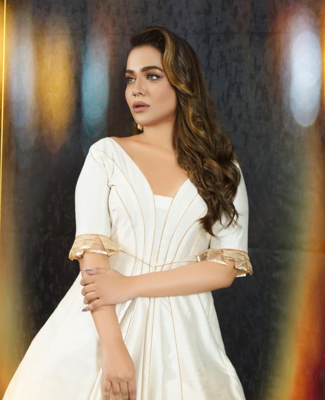 Top Pakistani Actresses In Beautiful White Dresses