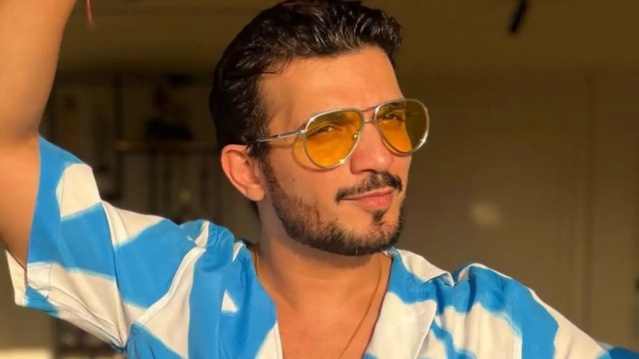 PICS: Arjun Bijlani looks handsome as he sports a quirky blue ...
