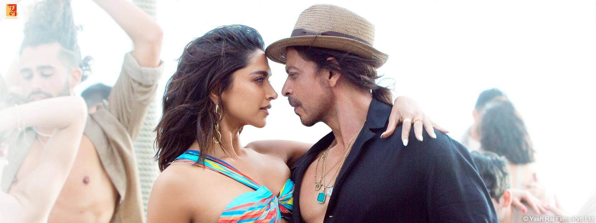 Shah Rukh Khan and Deepika Padukone in Pathaan (image courtesy of YRF)