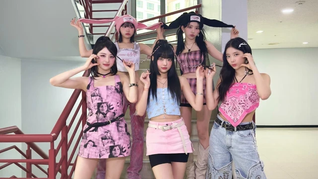 Netizens Praise NewJeans' Stylists For Making Their Outfits Age