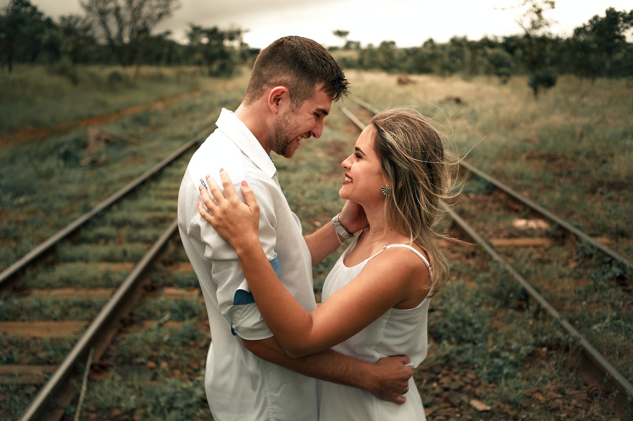 Indoor Pre-Wedding Shoot Ideas You Must Take Note Of