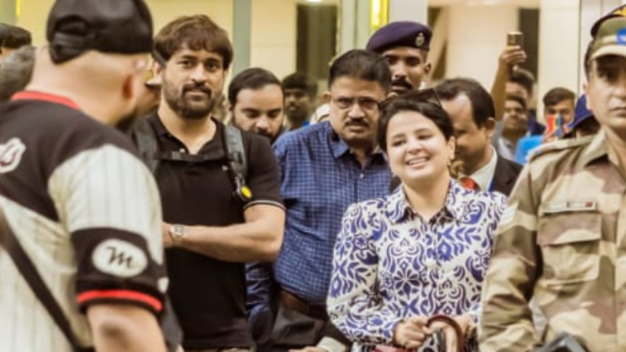 1280px x 720px - MS Dhoni and Sakshi get grand welcome with chants, whistles in Chennai for  LGM trailer launch; Viral VIDEO | PINKVILLA