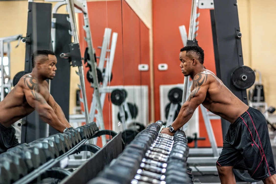 Jonathan Majors 'Creed III' Workout: Upper Body Bulk-Up - Men's Journal