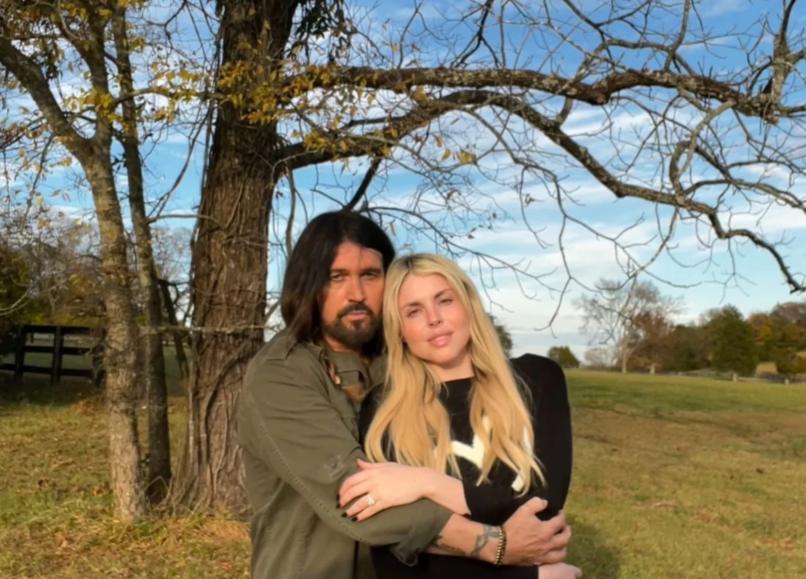 Billy Ray Cyrus' 6 Kids: Everything to Know