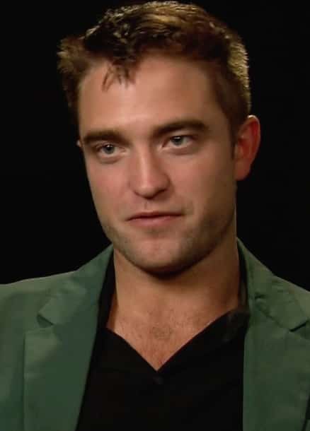  The time Robert Pattinson went out with his 'stalker' and 'bored' ( IMDb )