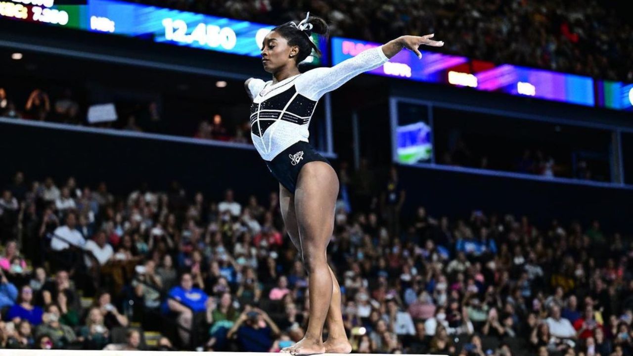 Simone Biles Leads U.S. Women's Team To Seventh-Straight Title At