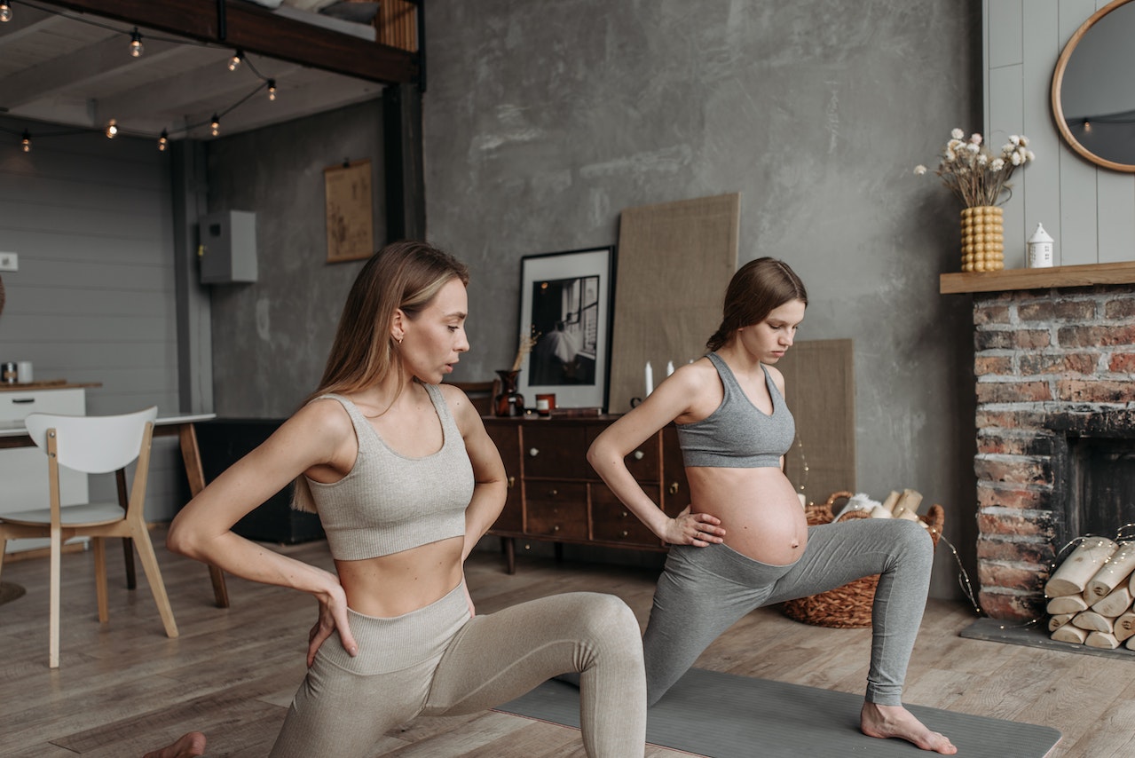 WorkoutLabs Prenatal Yoga & Ayurveda Cards – Healthy and Conscious Pregnancy  Guide with Ancient Wisdom in a Modern Way · Premium Cards and Book Set :  Amazon.in: Health & Personal Care