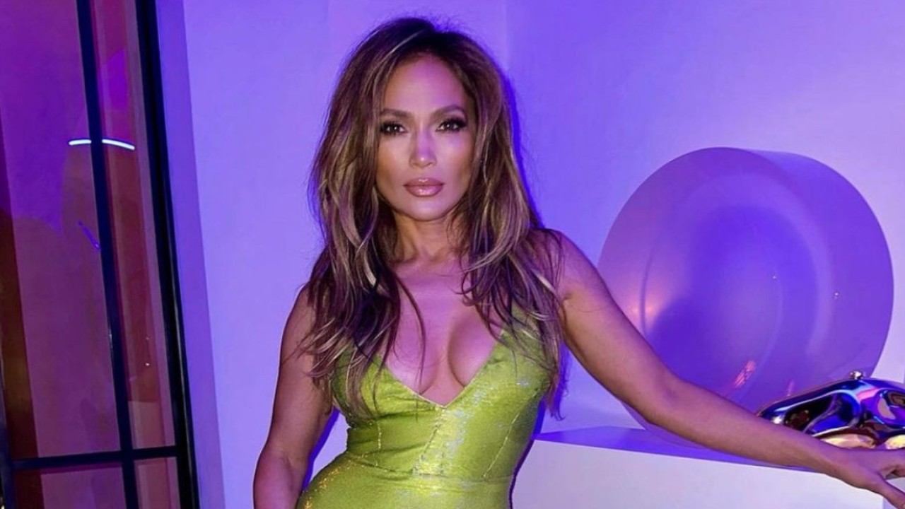 https://www.pinkvilla.com/images/2023-11/1652607222_jennifer-lopez-net-worth.jpg