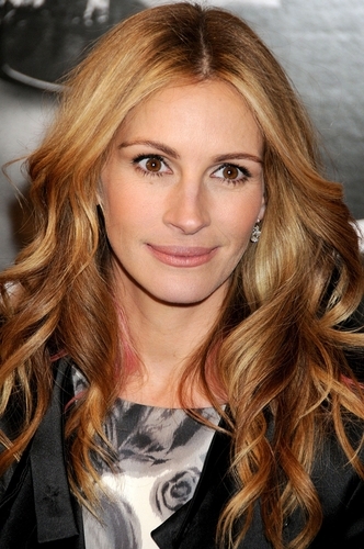 All You Need To Know About Julia Roberts’ Plastic Surgery Gossip 