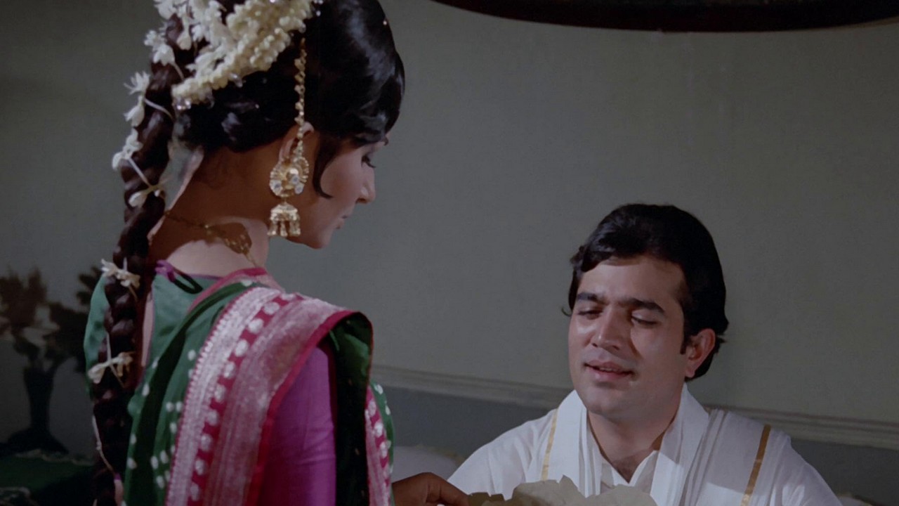 Pic Courtesy: Amar Prem IMDb