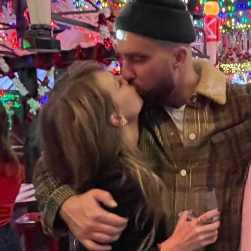 Taylor Swift spotted wearing cute friendship bracelet with Travis Kelce's  nickname on it