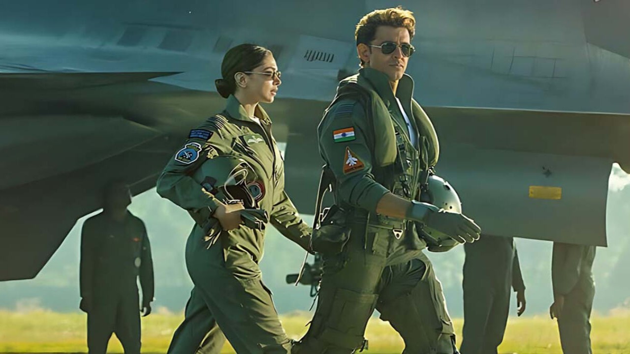 Fighter Advance Booking Hrithik Roshan Deepika Padukone Starrer Sells 75000 Tickets In Top 2099