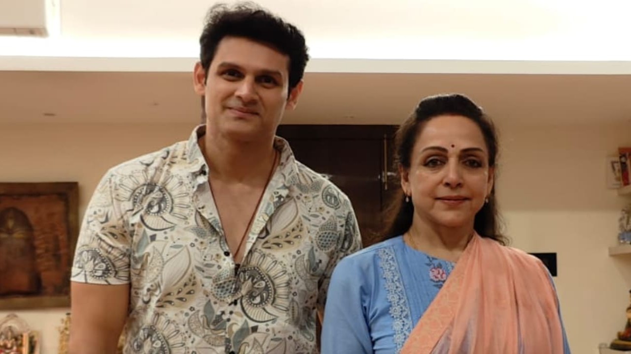 Vishal Nayak, Hema Malini 