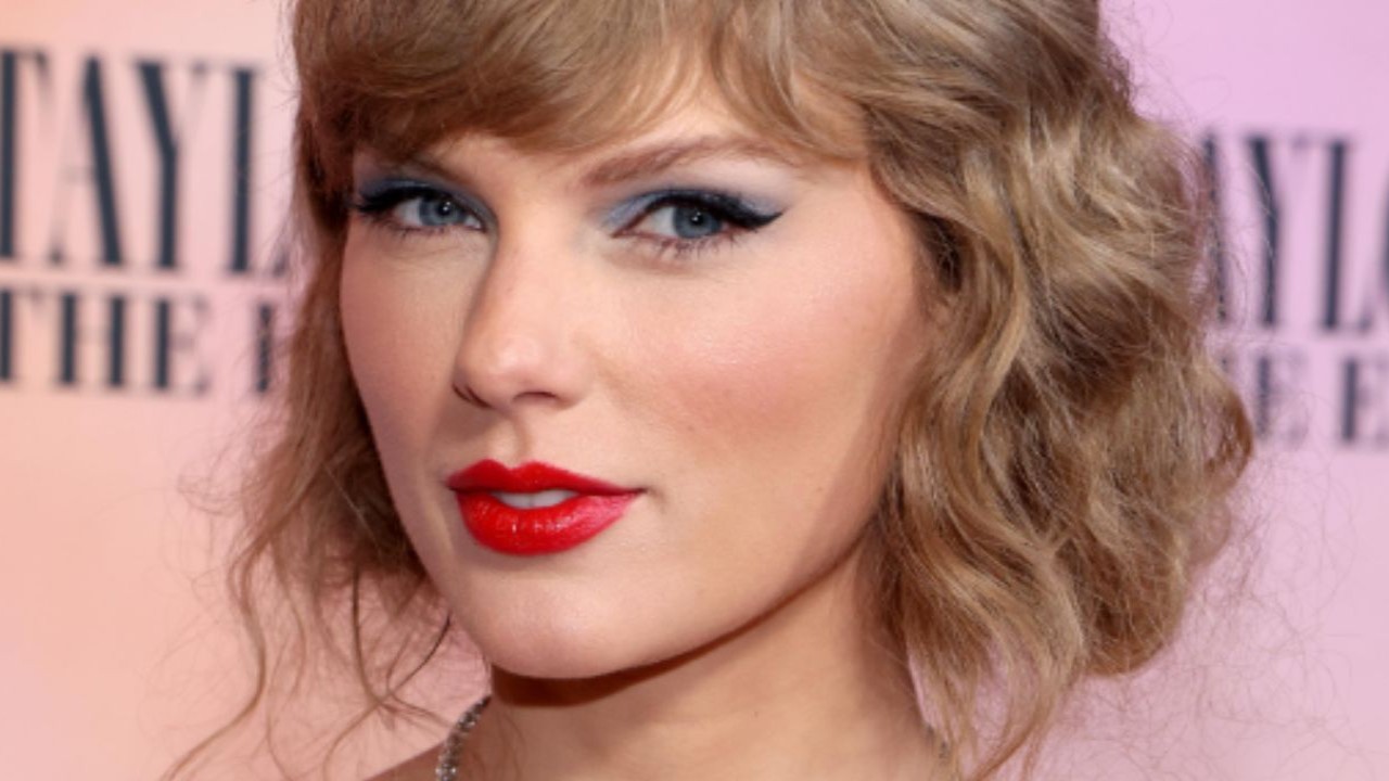 Taylor Swift drops track list for new album, including collaborations