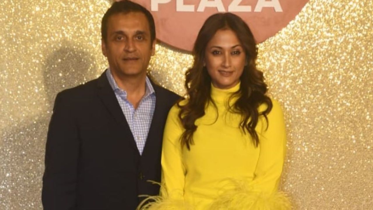 Gayatri Joshi and Vikas Oberoi 