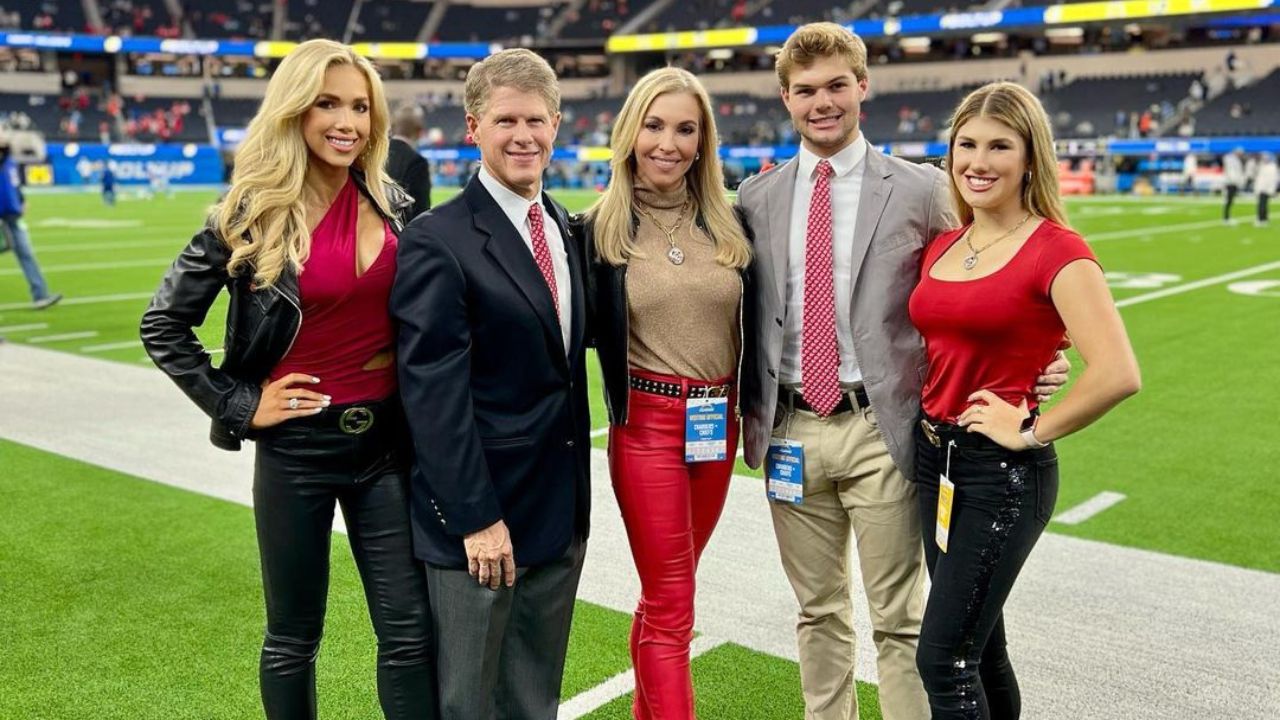 Who Is Tavia Shackles? All About Kansas City Chiefs owner Clark Hunt's ...