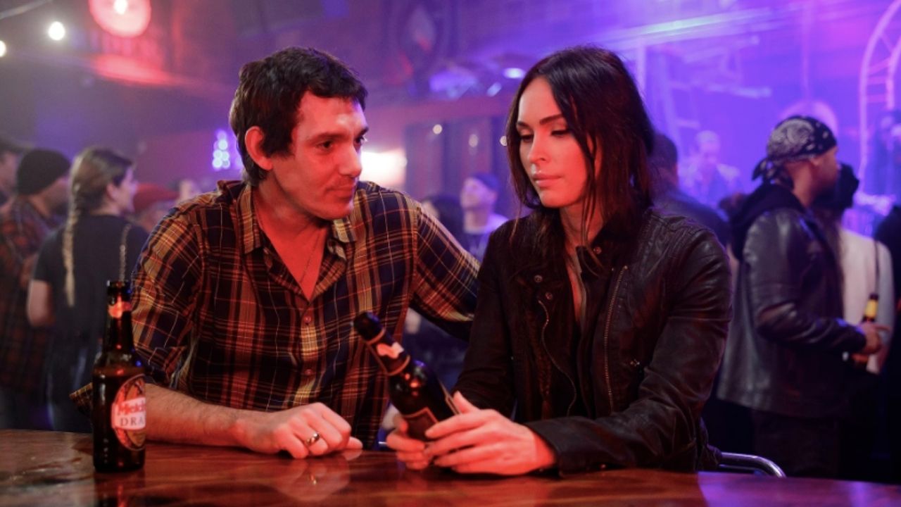 Lukas Haas and Megan Fox in Midnight in the Switchgrass (2021)- IMDb 