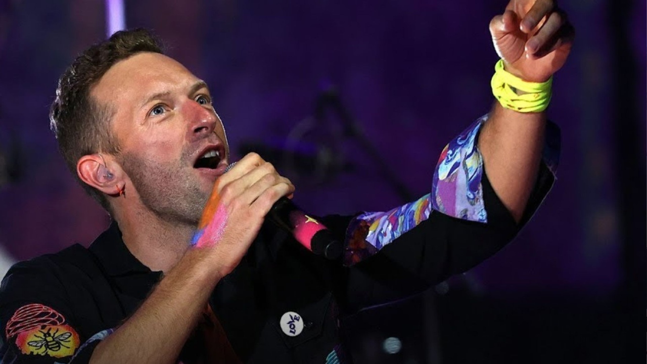 Chris Martin praises Dakota Johnson's role in enhancing Coldplay concerts for hearing-impaired (PC: YouTube)