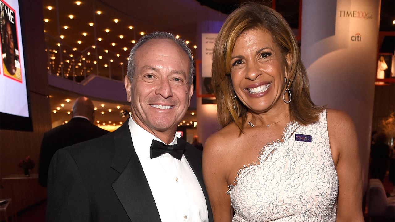 Joel Schiffman and Hoda Kotb (via Getty Images)