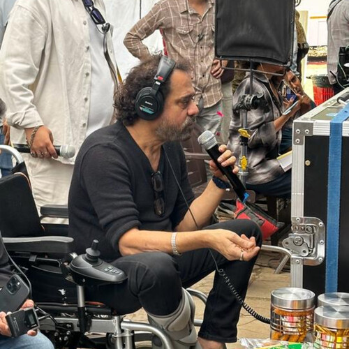 Anees Bazmee shoots for Bhool Bhulaiyaa 3 on a wheelchair (3)