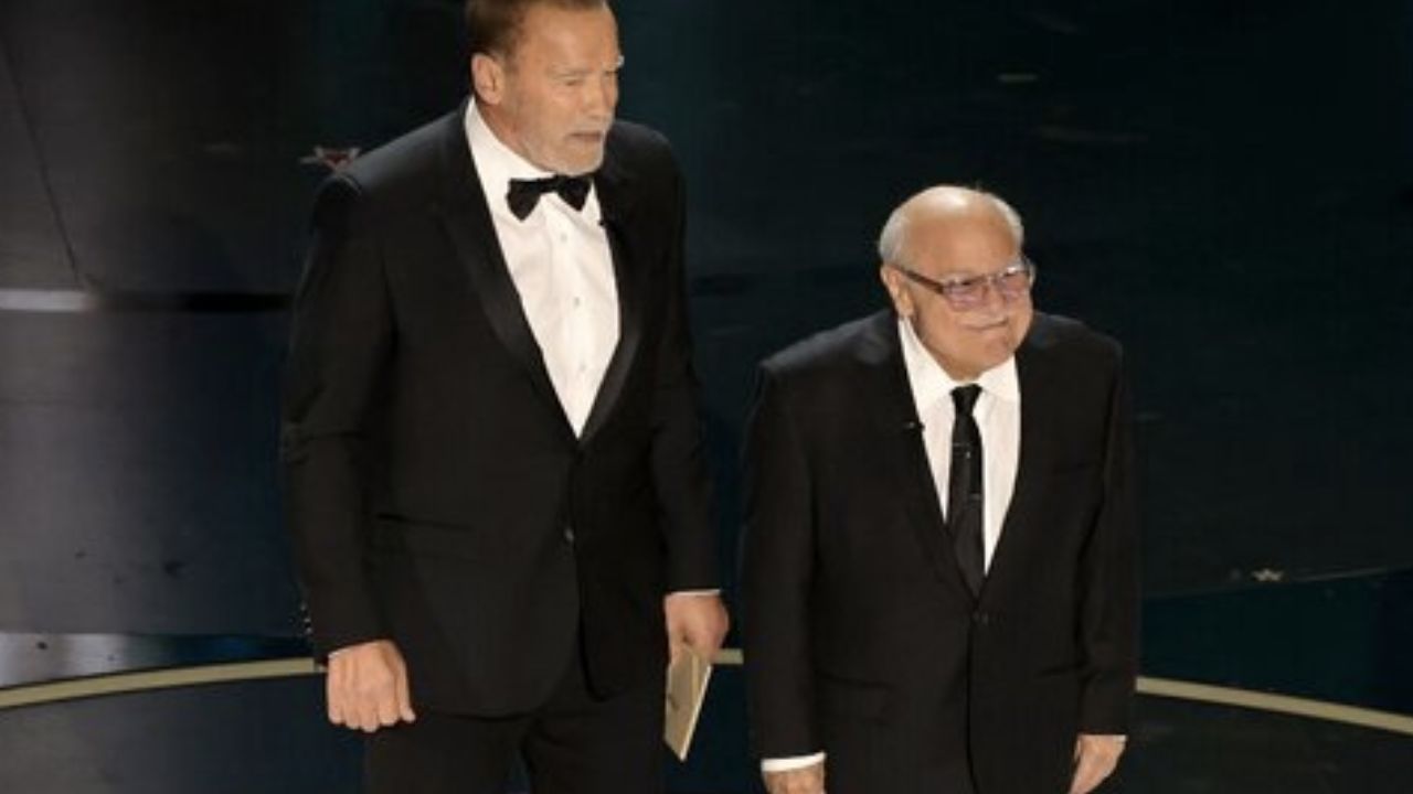 Arnold Schwarzenegger and Danny DeVito- Getty Images 