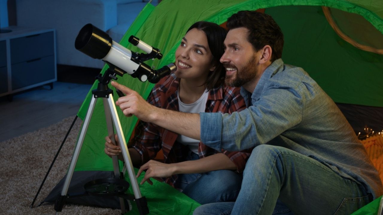 Stargazing Date Ideas for Introverts